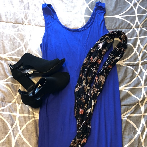 Maternity Sleeveless Maxi Dress - Picture 1 of 3